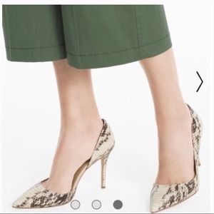 White House black market Portia oat w Black size 8